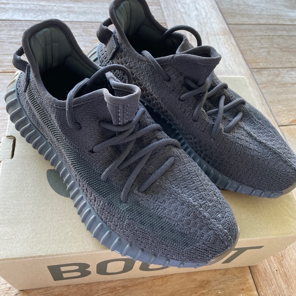 Yeezy Cinder Boost 350 V2 (Like New) - Picture 1 of 6